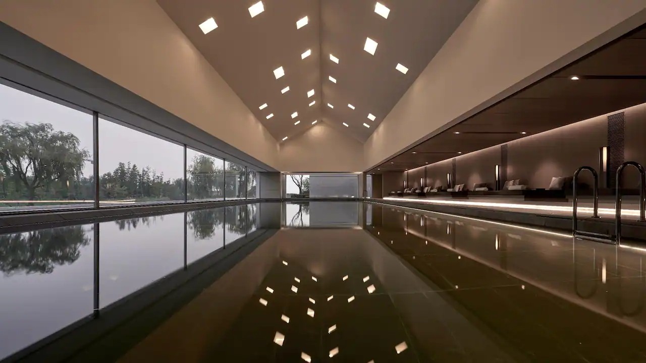 烏鎮(zhèn)阿麗拉極簡東方美學度假酒店裝修設計案例(圖2)